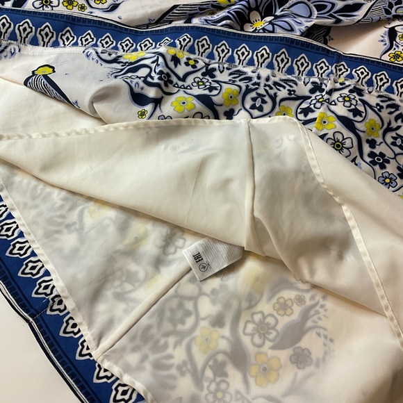 Banana Republic Pleated Lined Career Skirt - Picture 6 of 13